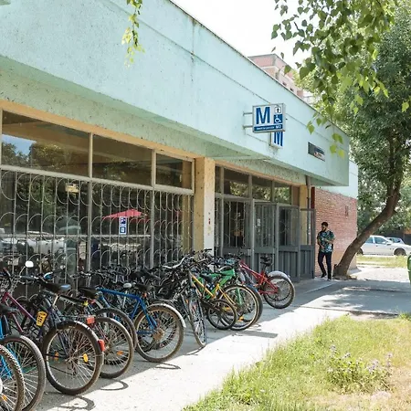 Tres Chic Double Sized Apartment Bucharest