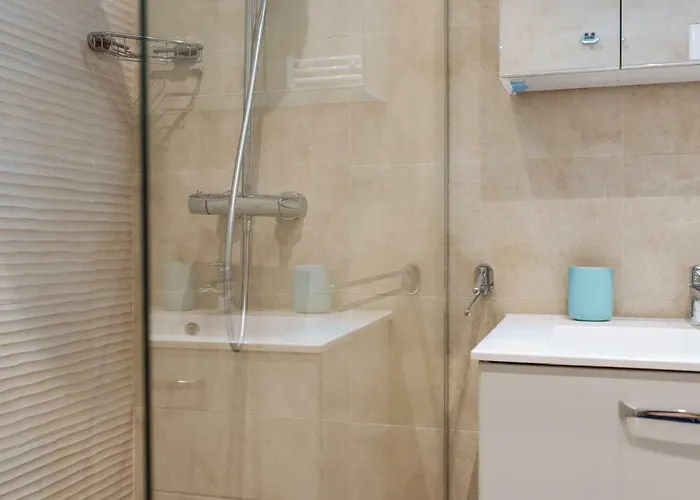 Tres Chic Double Sized Apartmán