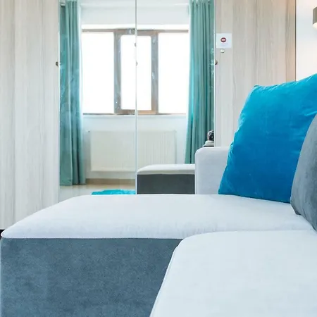 Tres Chic Double Sized