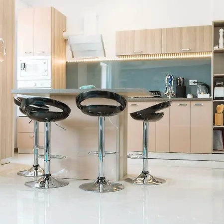 Tres Chic Double Sized * Bucarest