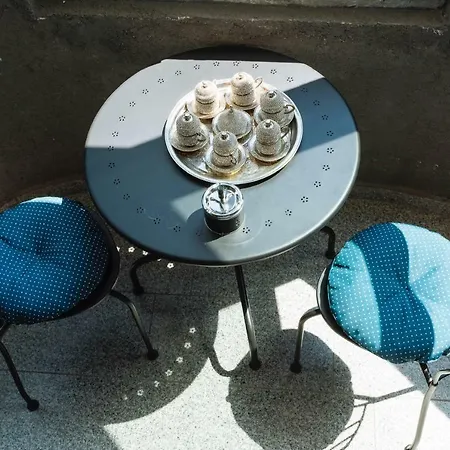 Tres Chic Double Sized