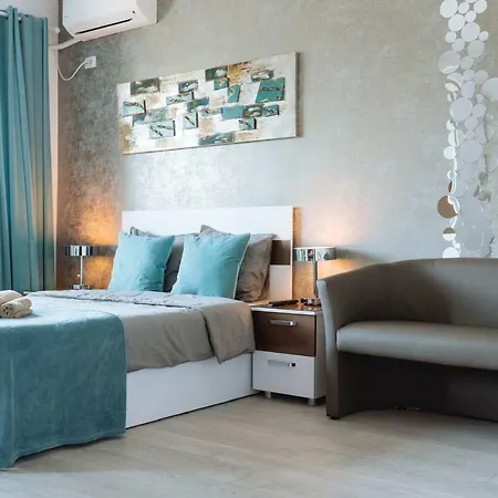 Tres Chic Double Sized Apartment Bucharest