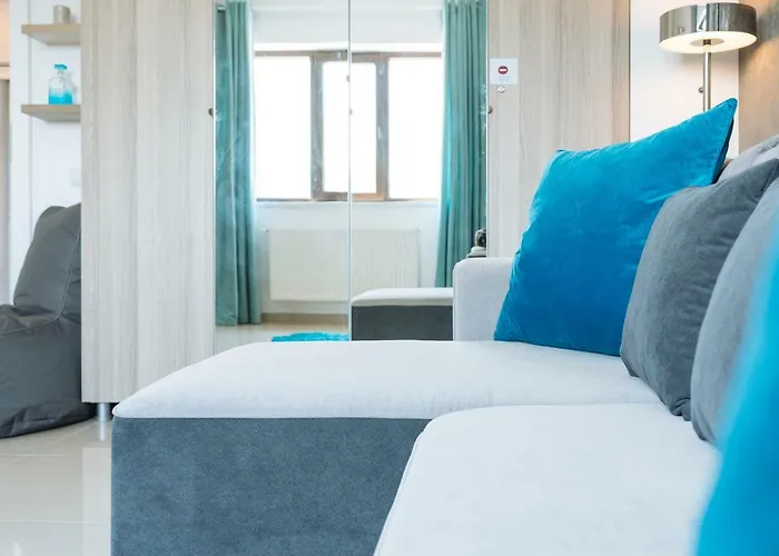 Tres Chic Double Sized