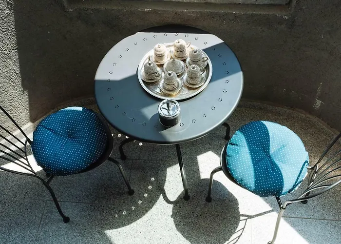 Tres Chic Double Sized